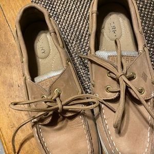 Like new sperrys